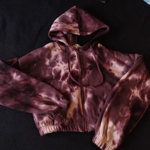 maroon cropped jacket!